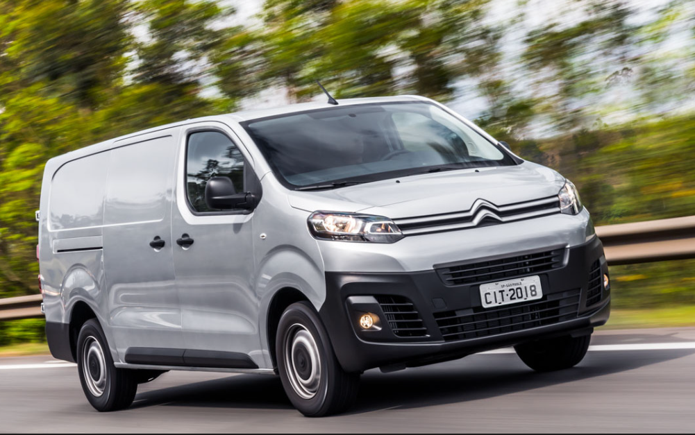 Citroën Jumpy utilitaire gris en location longue durée sans engagement – Mandauto France